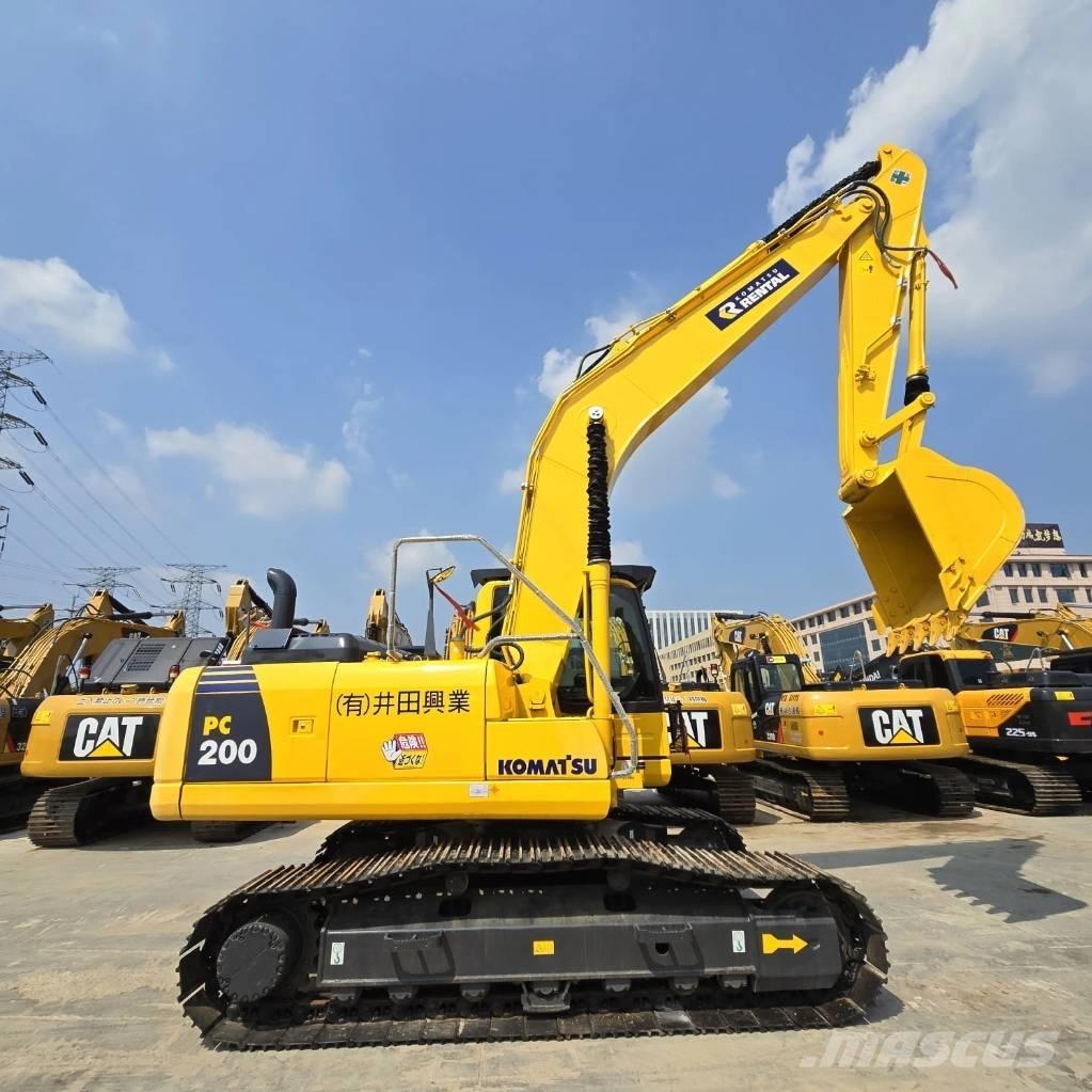 Komatsu PC 200-8 Pásové rýpadlá