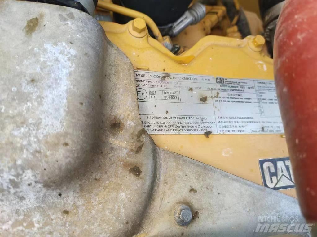CAT 320GC Pásové rýpadlá