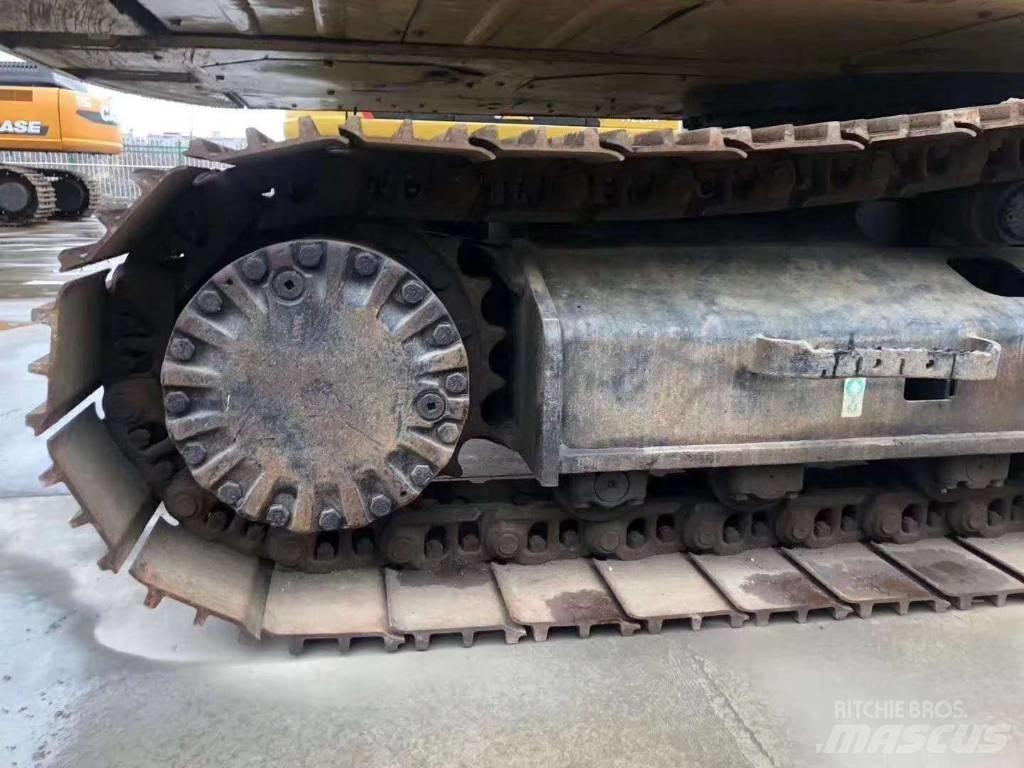 CAT 323 D Pásové rýpadlá