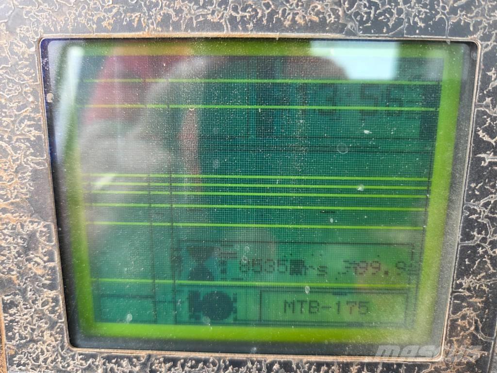 Liebherr 904 Pásové rýpadlá