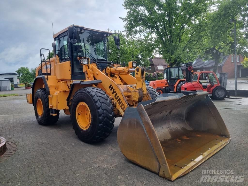 Hyundai HL 955 A Kolesové nakladače