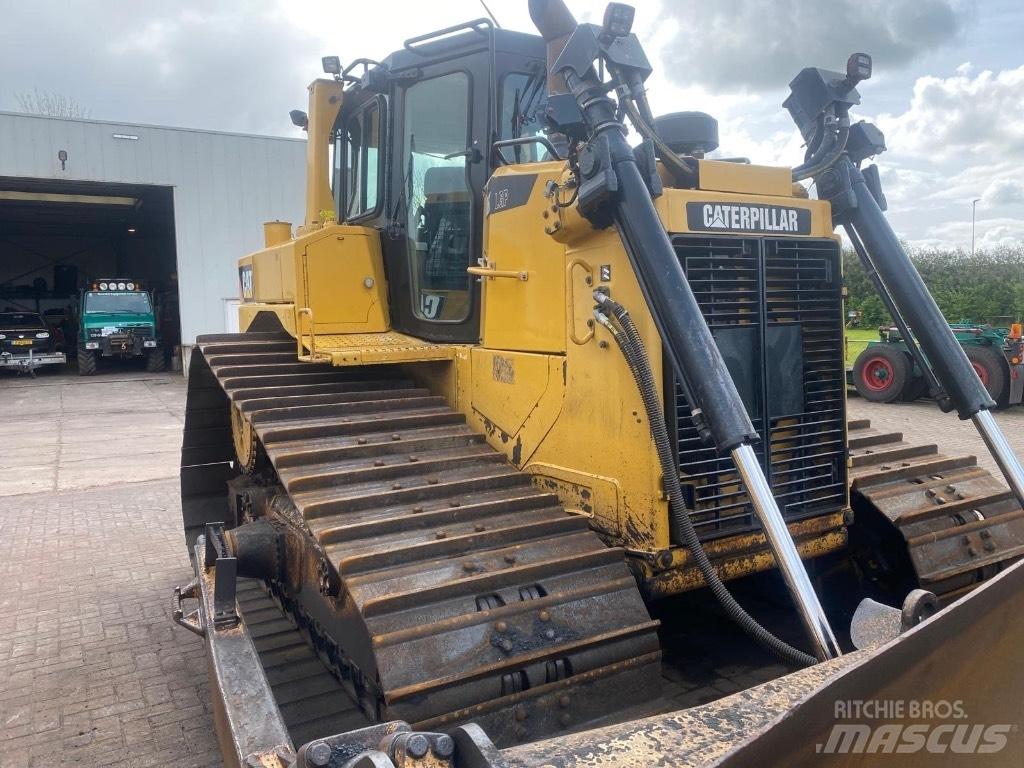CAT D 6 T LGP Pásové dozéry