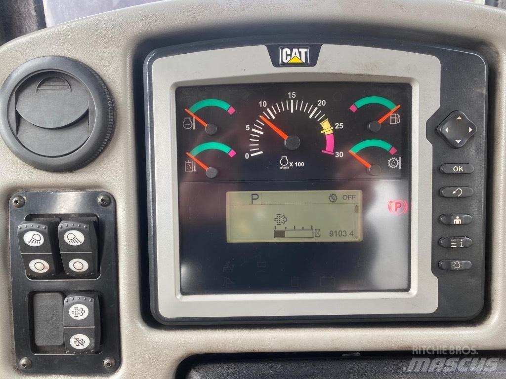 CAT D 6 T LGP Pásové dozéry