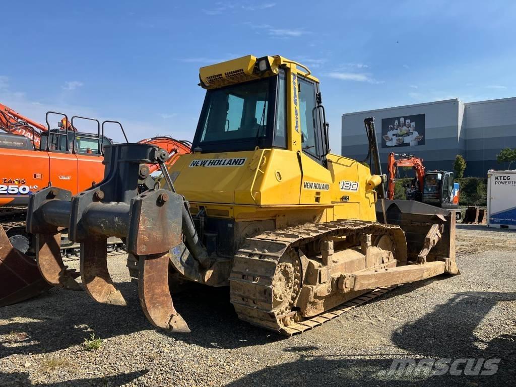 New Holland D180 Pásové dozéry