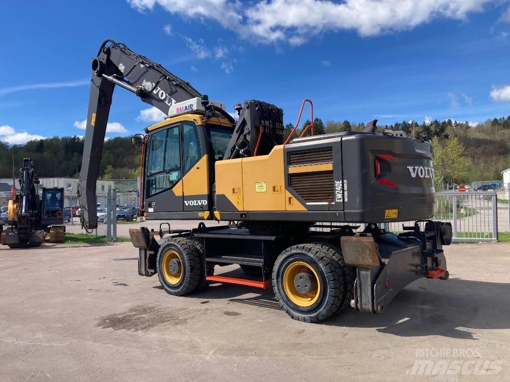 Volvo EW 240 E MH Stroje pre manipuláciu s odpadom