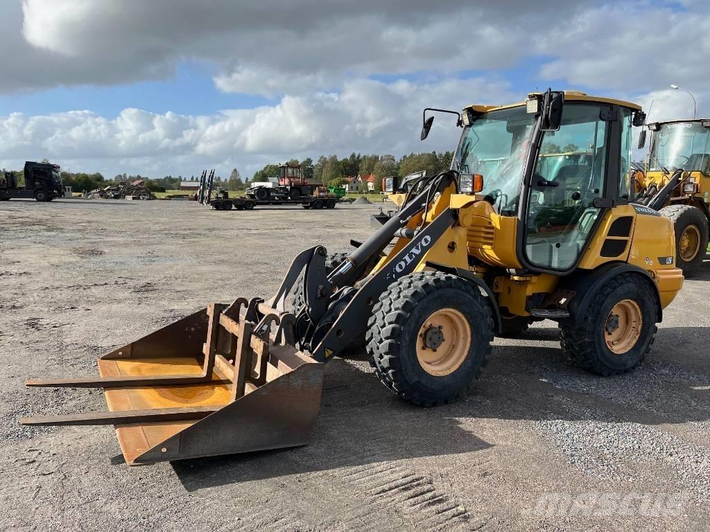 Volvo L 25 F Kolesové nakladače