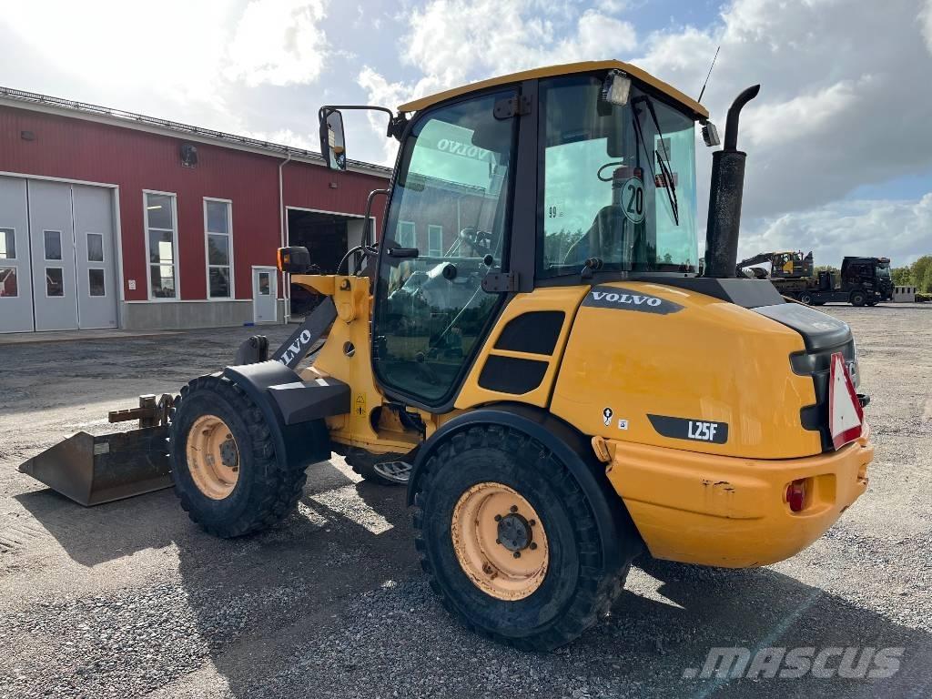 Volvo L 25 F Kolesové nakladače