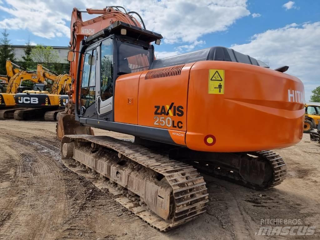 Hitachi ZX 250 LC-3 Pásové rýpadlá