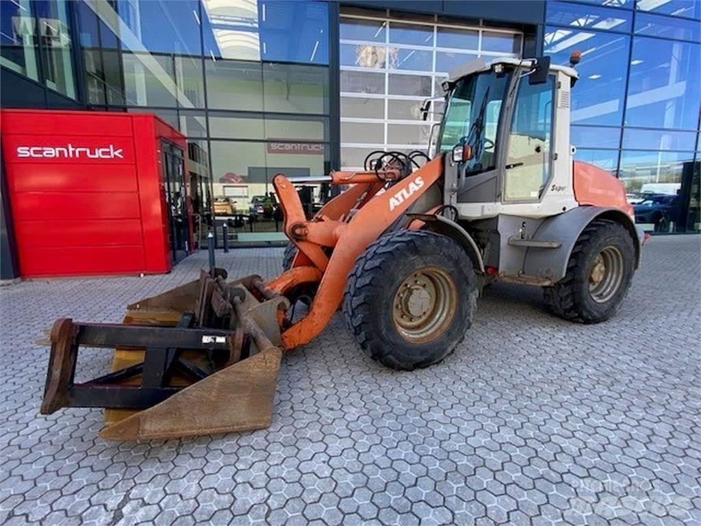 Atlas AR95 Viacúčelové nakladače