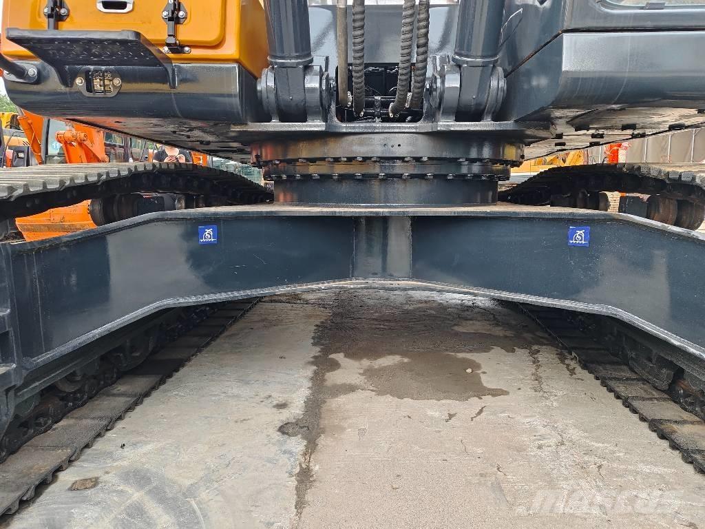 Hyundai R350LVS Pásové rýpadlá