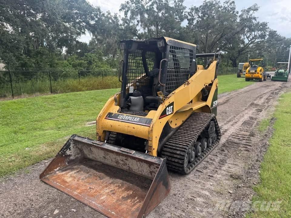 CAT 257B Šmykom riadené nakladače
