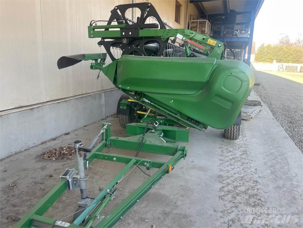 John Deere S690i Kombinované zberacie stroje