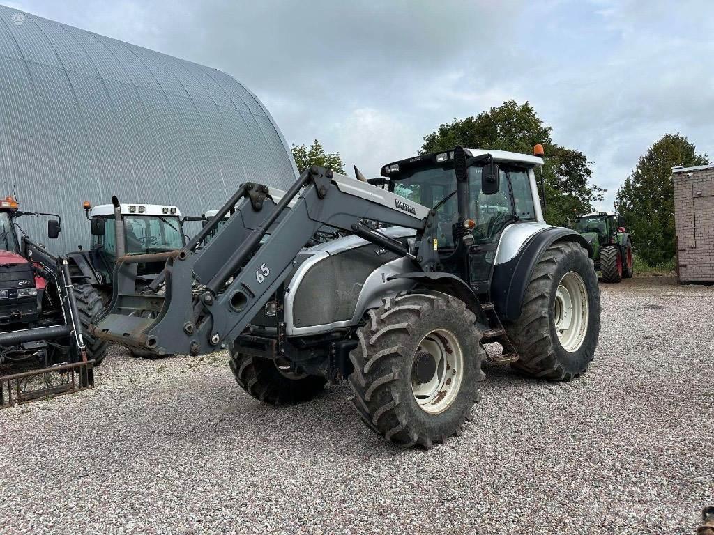 Valtra T 170 Traktory