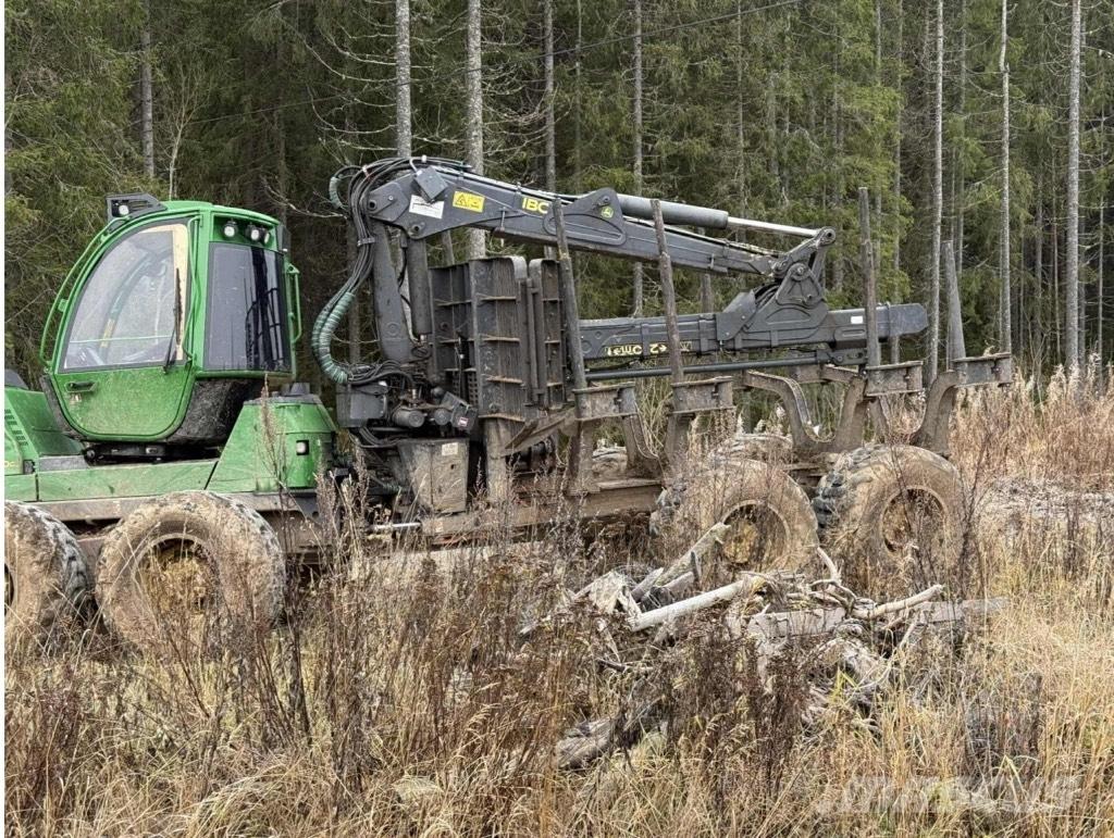 John Deere 1510 E Lesné traktory