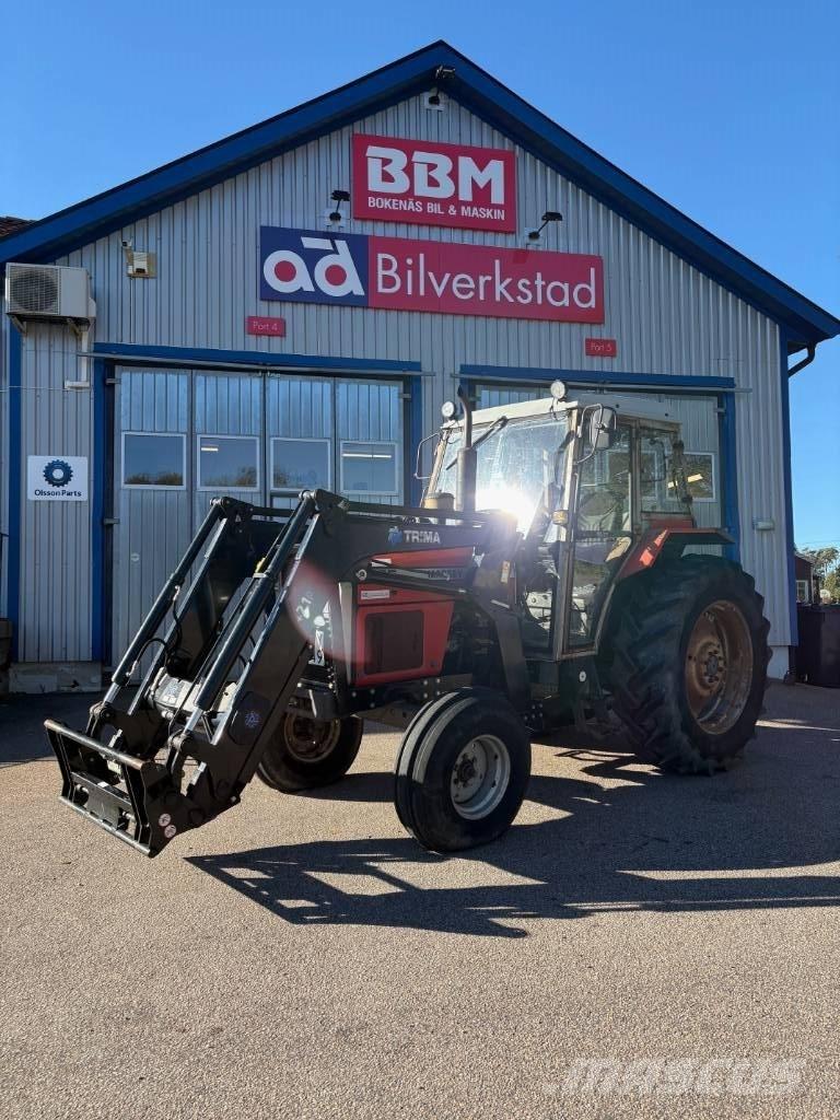 Massey Ferguson 375 Traktory