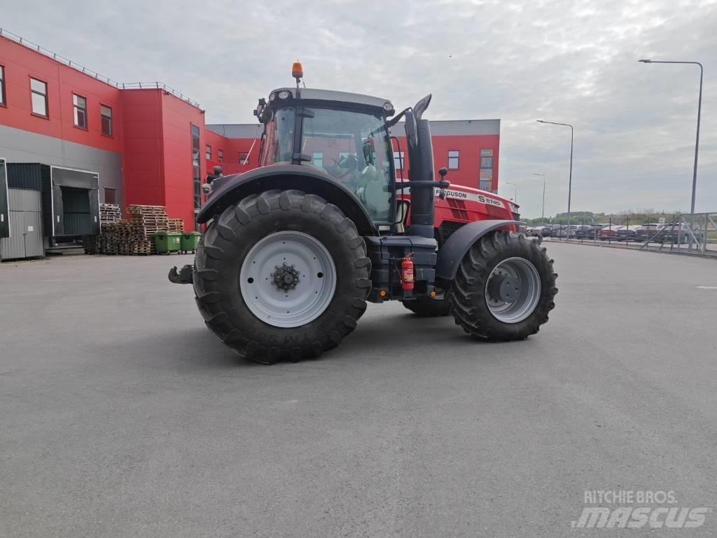 Massey Ferguson 8740 Traktory