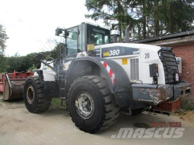 Komatsu WA 380 Kolesové nakladače