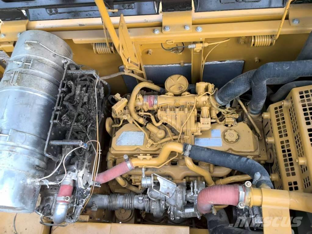 CAT 329 E Pásové rýpadlá
