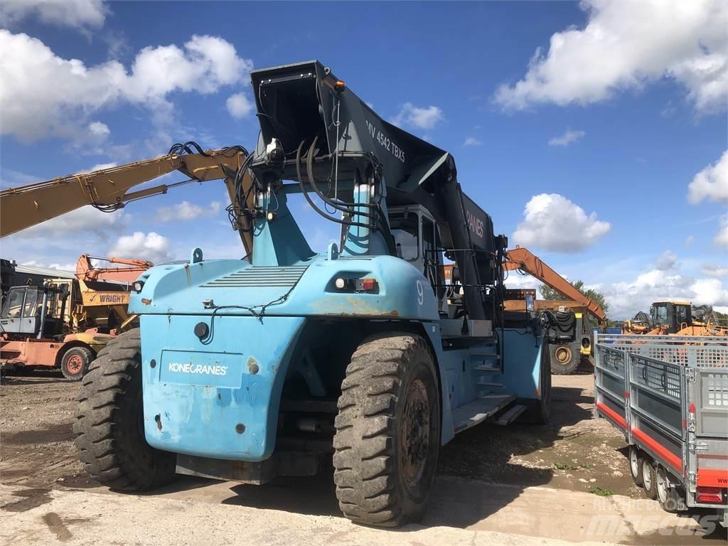 SMV 4542 TBX5 Prekladače kontajnerov