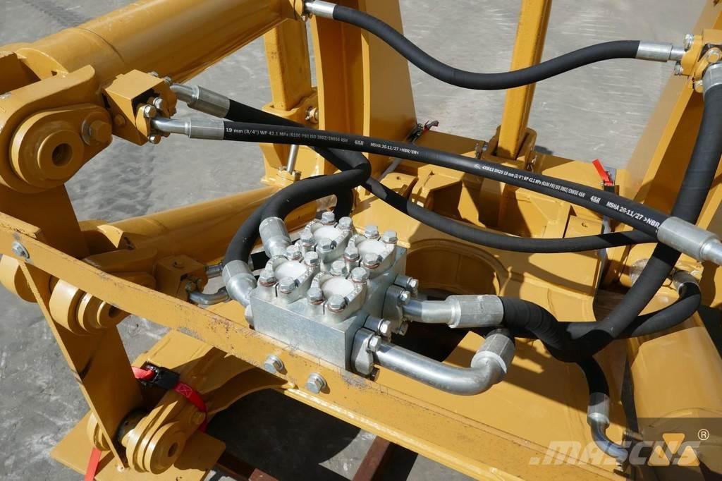 CAT D7E Ripper Ďalšie komponenty