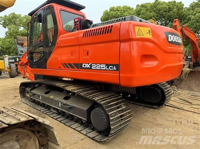 Doosan DX 225 LC Pásové rýpadlá