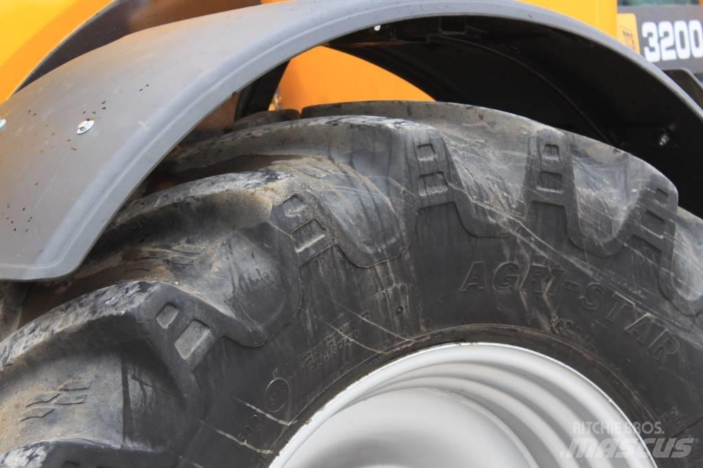 JCB Fastrac 3200 Traktory
