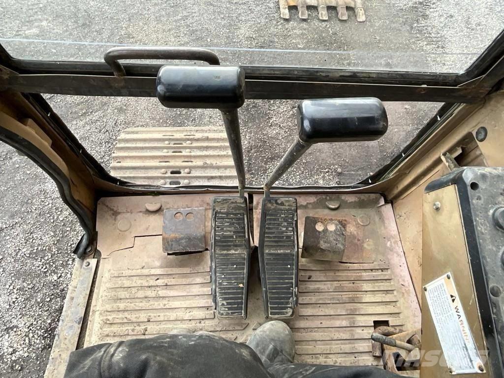 CAT E 120 B Pásové rýpadlá