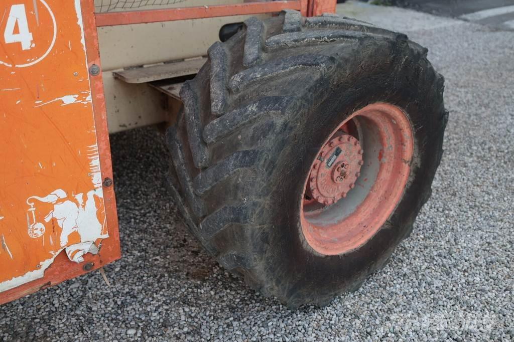 JLG 40RTS Nožnicové zdvíhacie plošiny