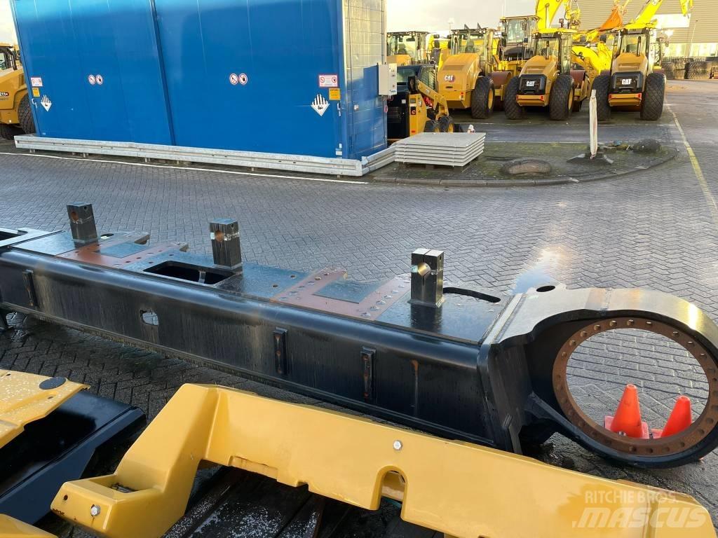 CAT 390 F L Podvozky a zavesenie kolies