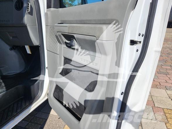 Ford E450 Stavebníctvo - ostatné