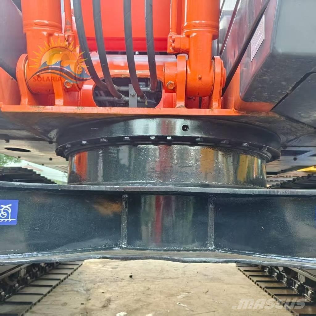 Hitachi ZX 120 Pásové rýpadlá