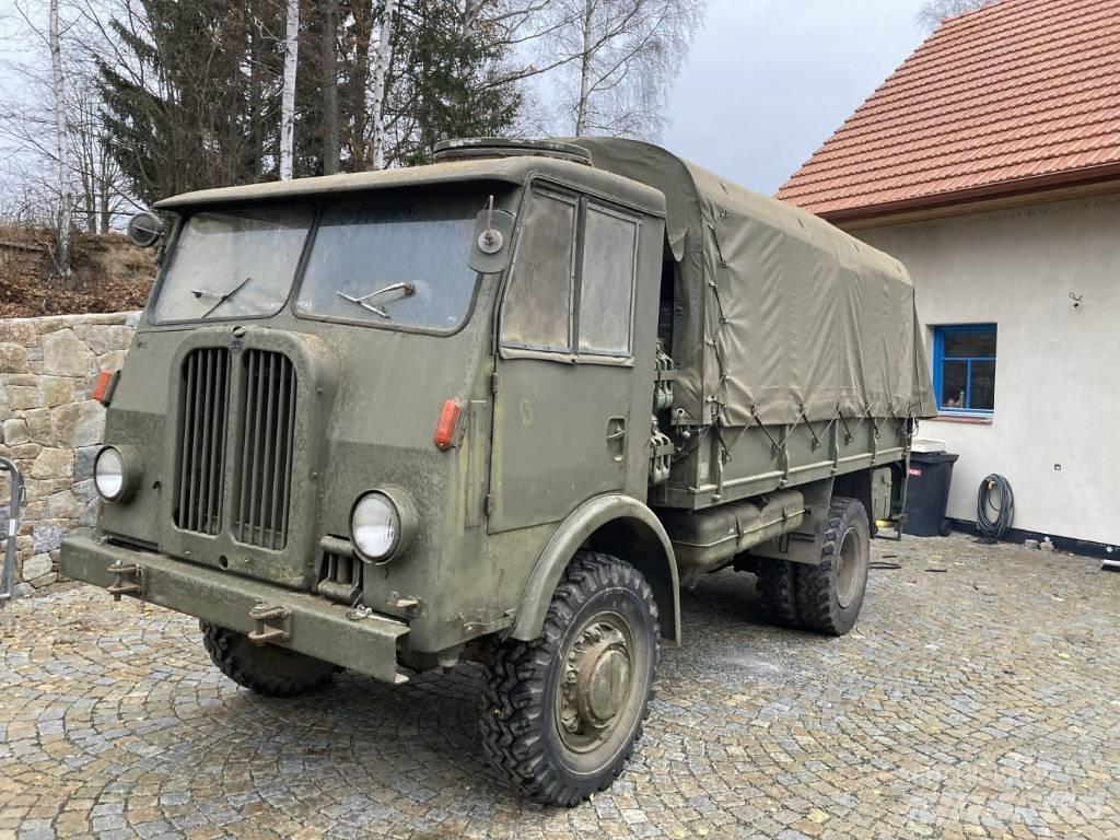 Saurer BERNA - 4CM/4UM Nákladné vozidlá s bočnou zhrnovacou plachtou