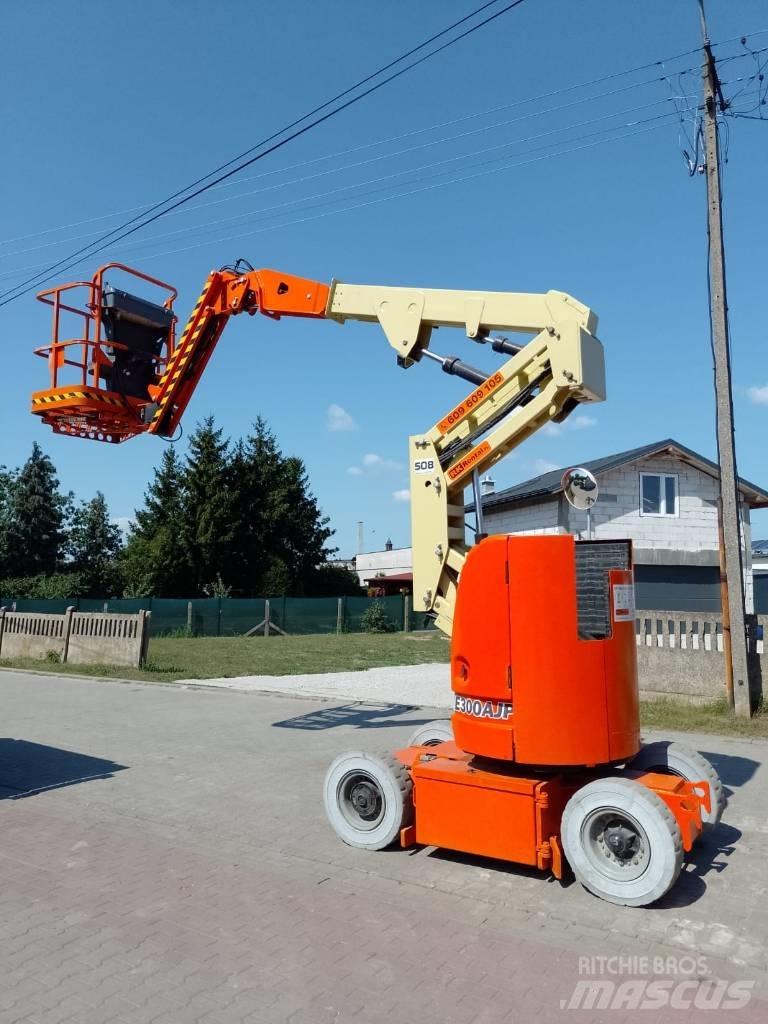 JLG E 300 AJP Kĺbové plošiny