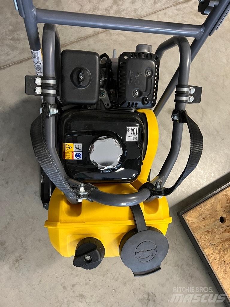 ATLAS COPCO LF57 LAT Pôdne kompaktory