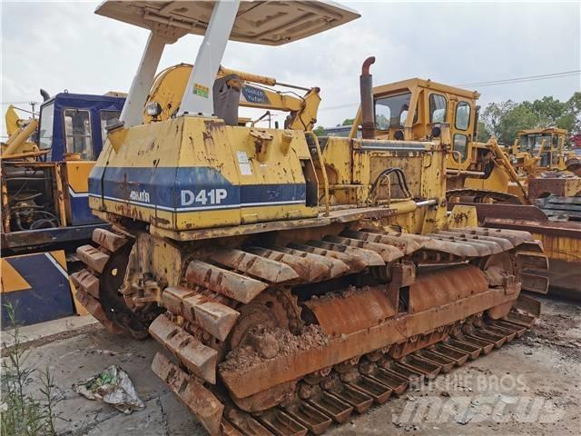 Komatsu D41P Pásové dozéry