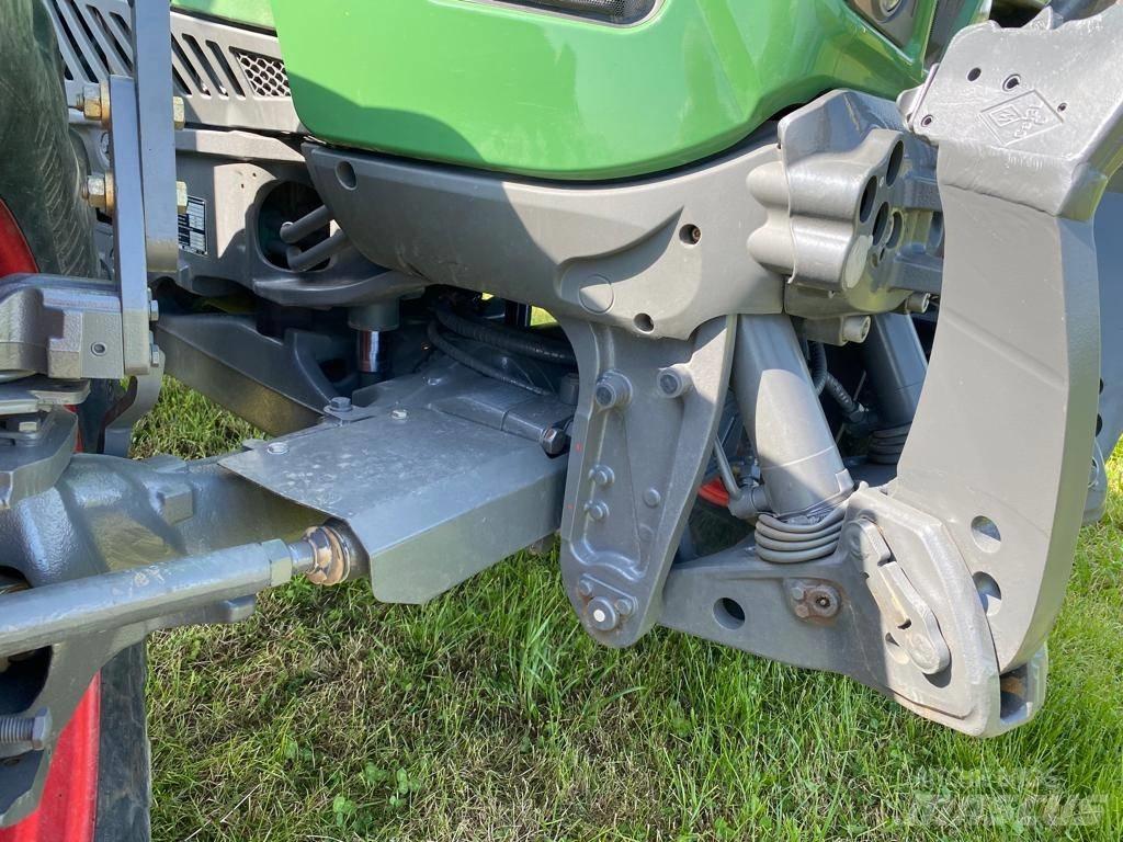 Fendt 716 Vario Traktory