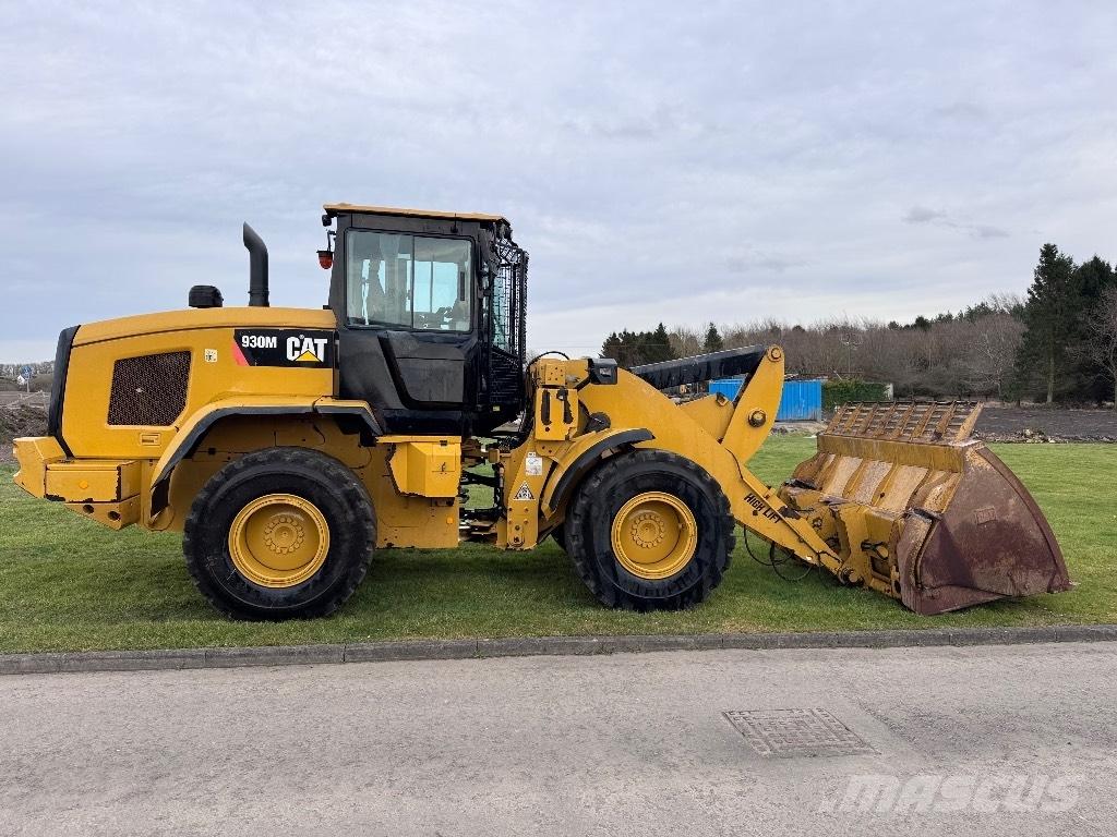 CAT 930 M Kolesové nakladače