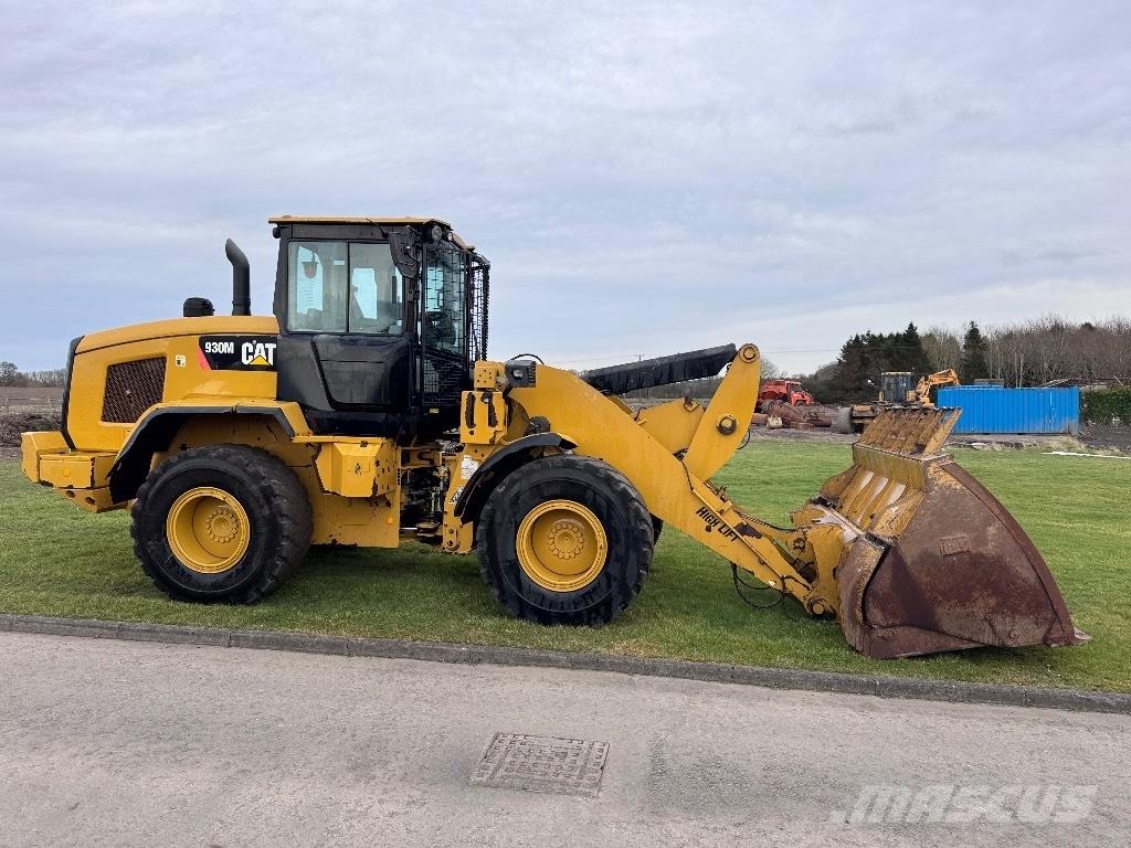 CAT 930 M Kolesové nakladače