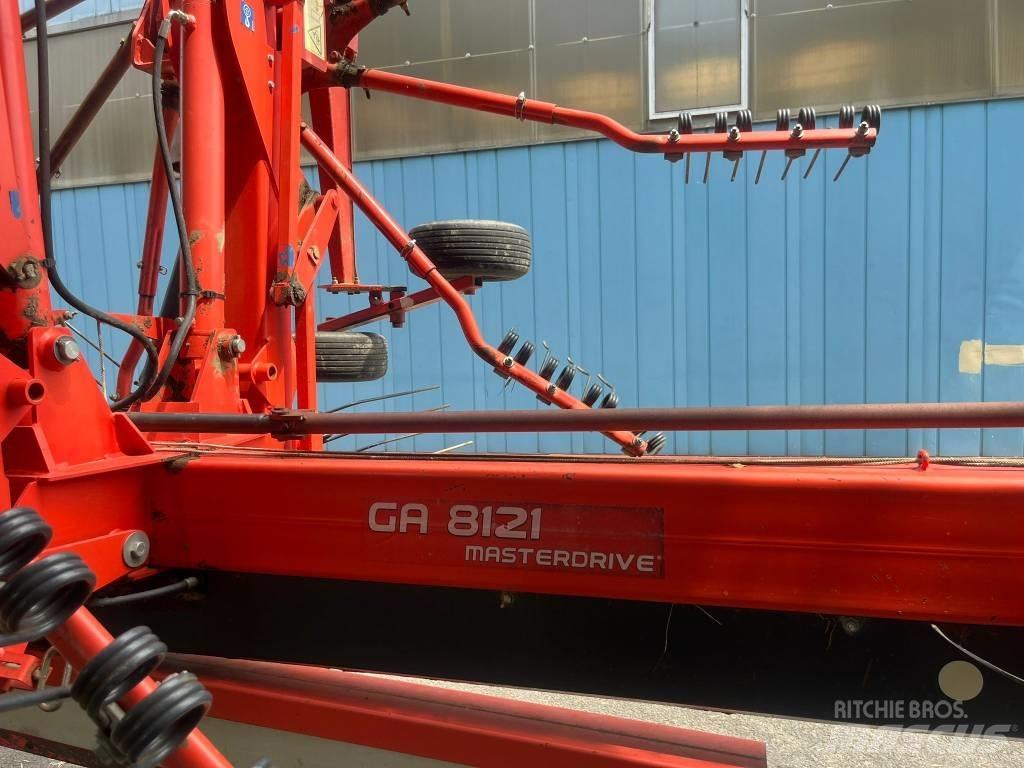 Kuhn GA 8121 Riadkovače