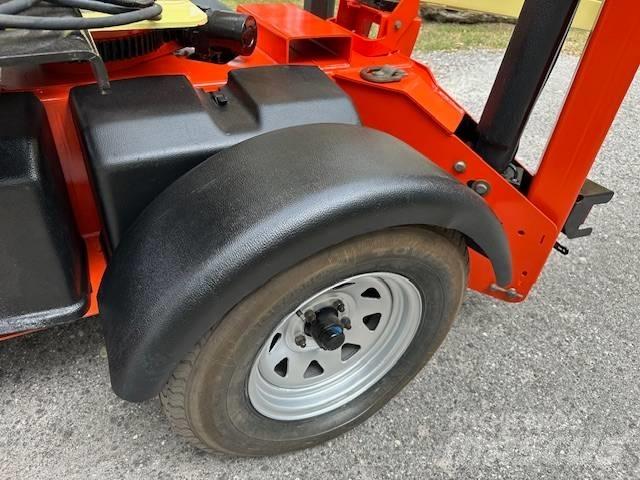JLG T 350 Prívesové plošiny