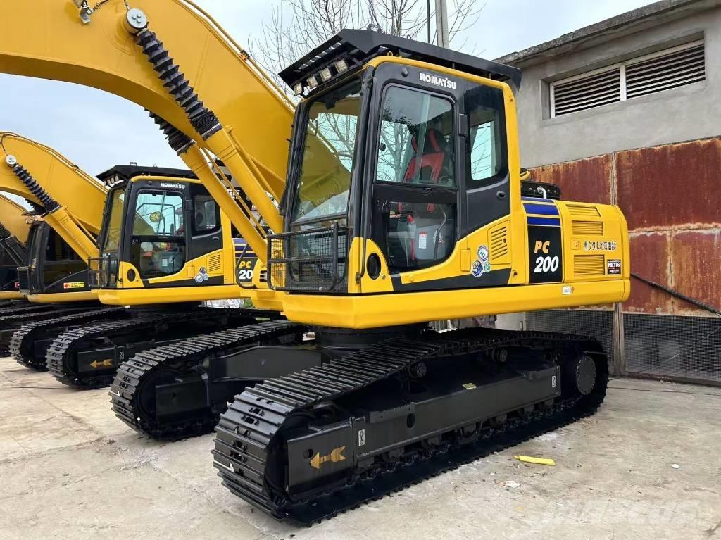 Komatsu 200 Pásové rýpadlá