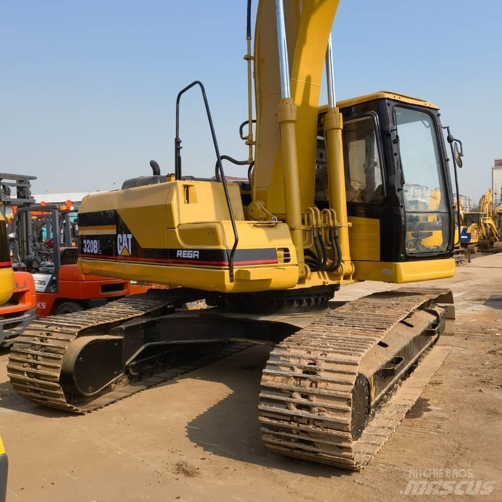 CAT 320 B L Pásové rýpadlá