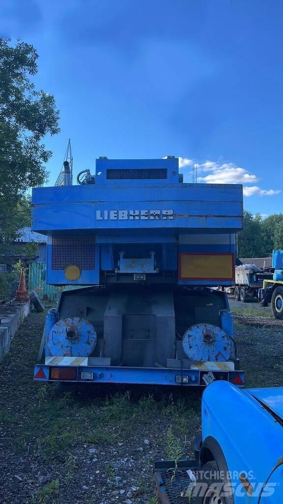 Liebherr LT 90 Univerzálne terénne žeriavy