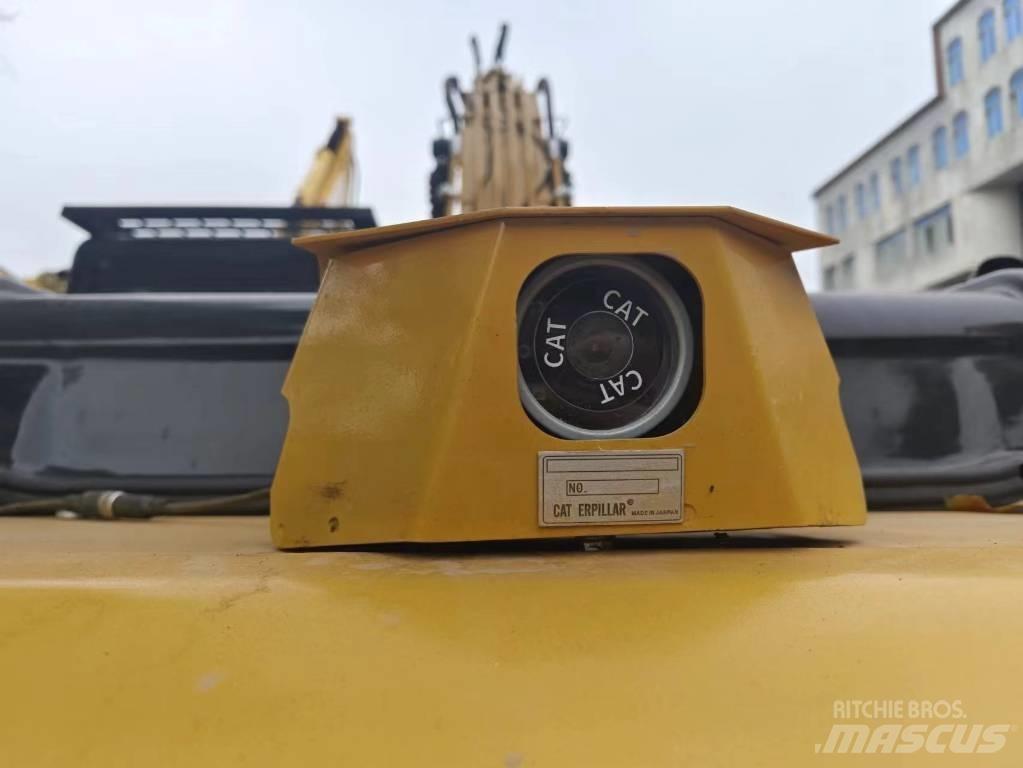 CAT 320 D L Pásové rýpadlá