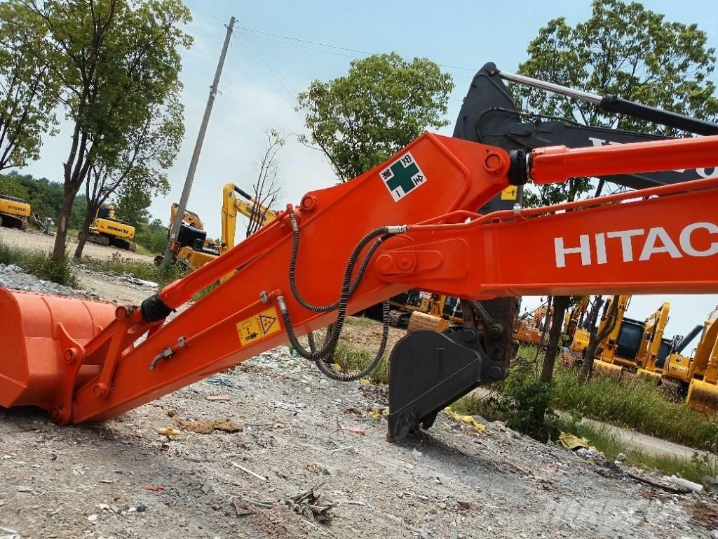 Hitachi ZX 200 Pásové rýpadlá