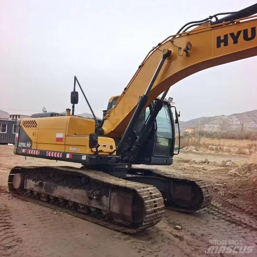 Hyundai R225LVS Kolesové rýpadlá