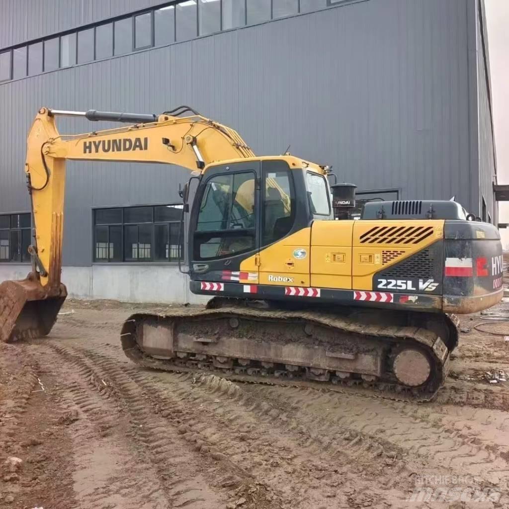 Hyundai R225LVS Kolesové rýpadlá