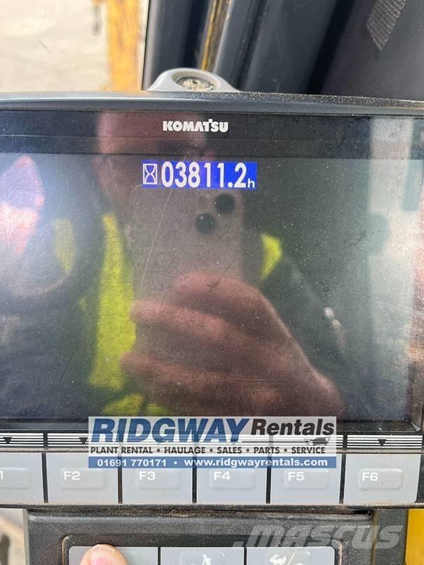 Komatsu PW 160-11 Kolesové rýpadlá