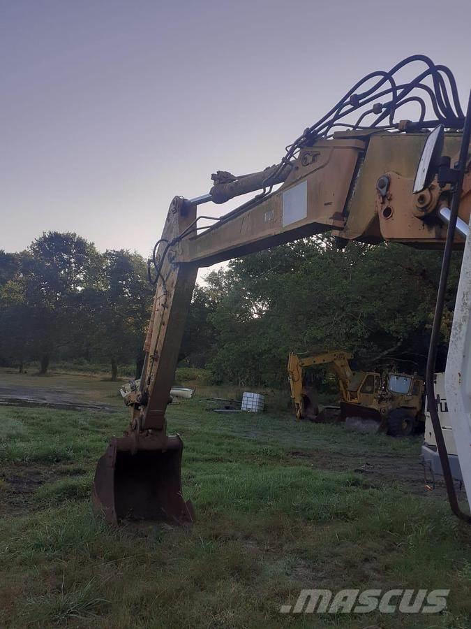 Liebherr R912 Špeciálne bagre