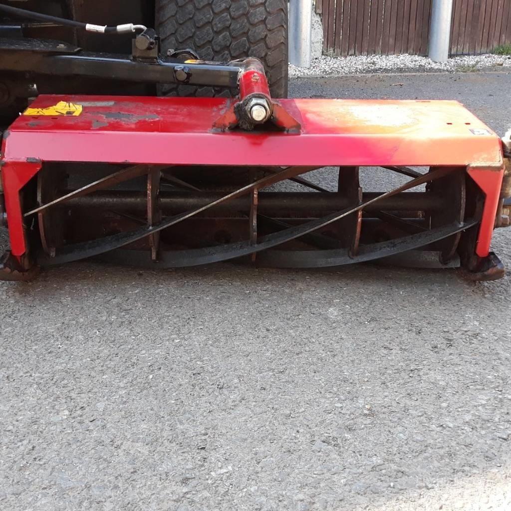 Toro LT3340 Kosačky na kosenie roughov a semiroughov